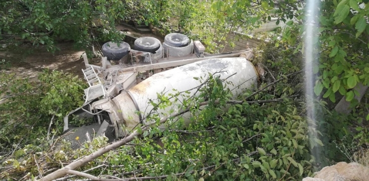 Devrilen Beton Mikseri Yaşlı Adamın Ölümüne Neden Oldu