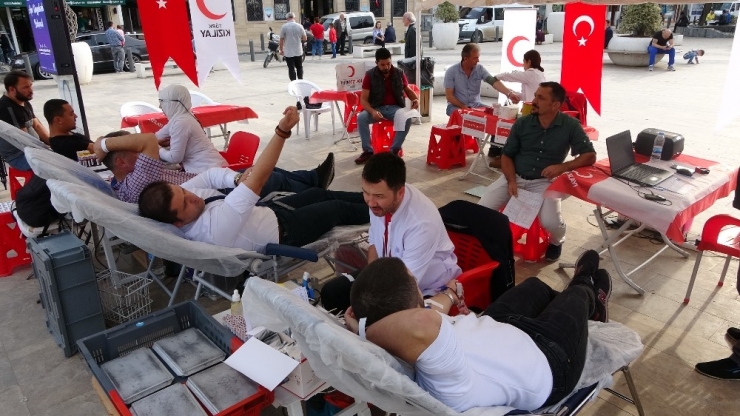 Ordu, Ordusuna Kan Bağışlıyor