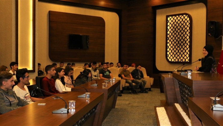 Körfez Belediyesi’nde Eğitimler Sürüyor