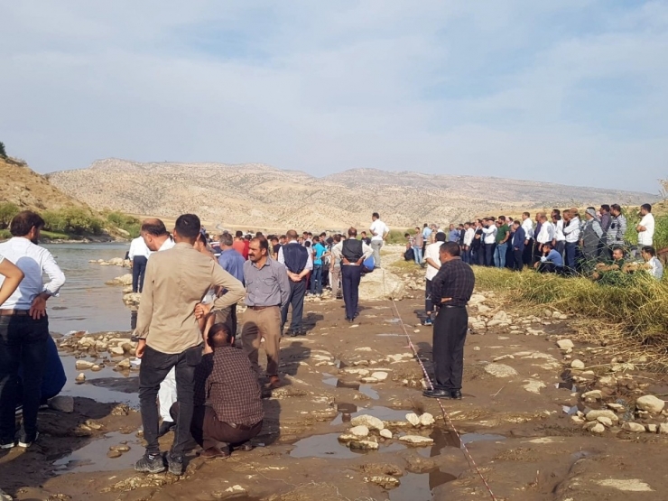 Botan Çayı’nda Kaybolan Çocuğun Cansız Bedeni Bulundu