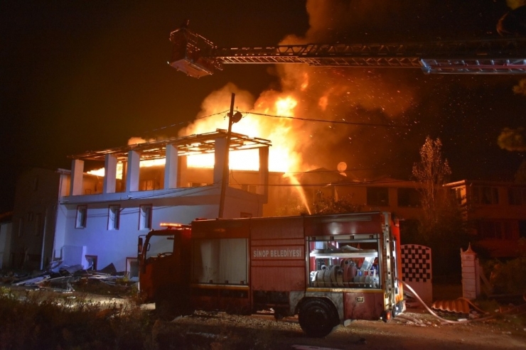 Sinop’ta 4 Villa Alevlere Teslim Oldu