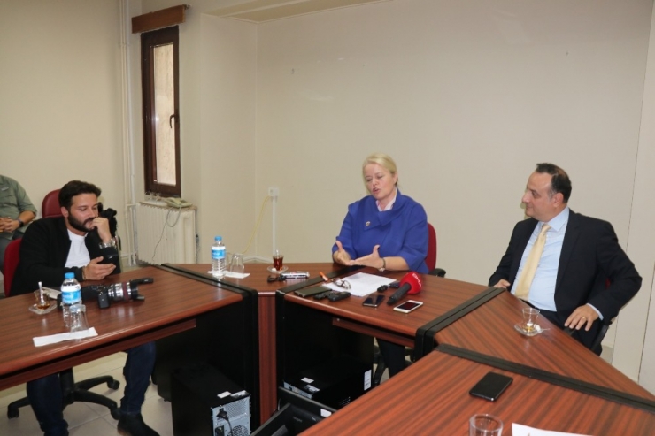 Trakya Üniversitesi Endokrinoloji Ve Metabolizma Hastalıkları Bilim Dalı Başkanı Prof. Dr. Güldiken: