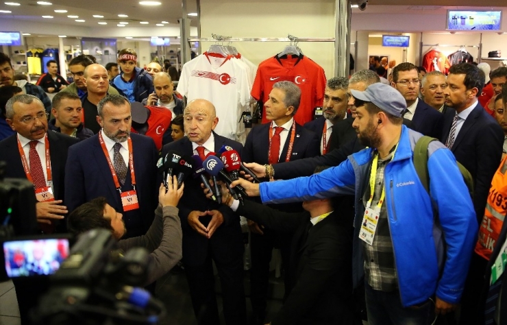 Nihat Özdemir: “Ali Koç’a Teşekkür Ederiz”