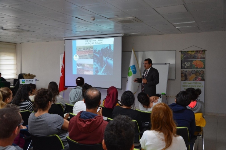 Balıkesir Büyükşehir’in Kursuna Ünlü Akını