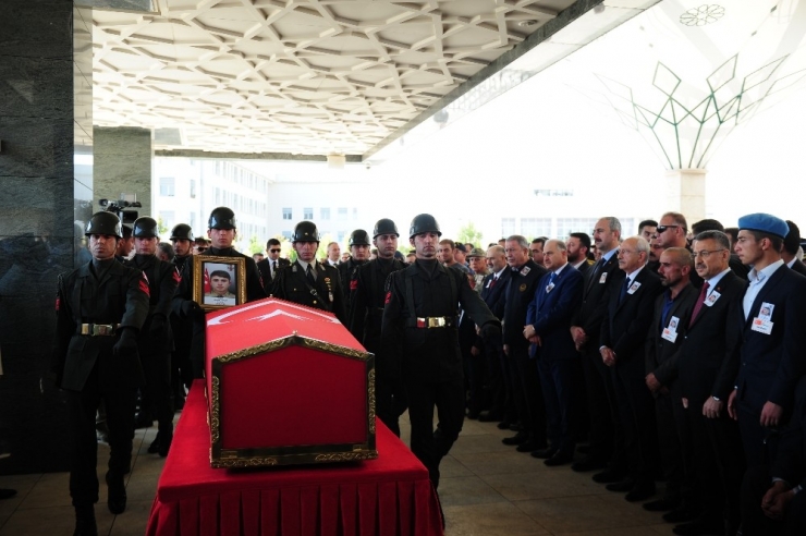 Barış Pınarı Harekâtı’nın İlk Asker Şehidi Son Yolculuğa Uğurlandı