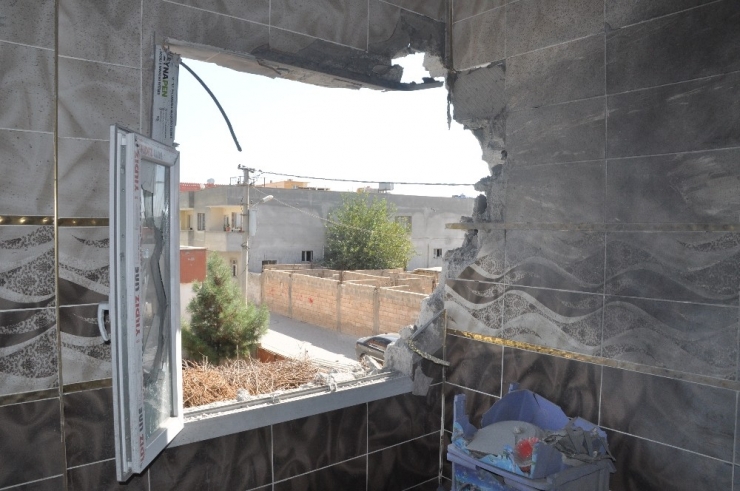 Basın Mensuplarının Üzerinden Geçen Havan Mermisi Bir Eve İsabet Etti