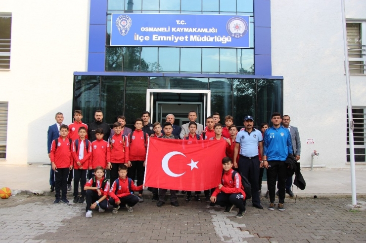 Başkan Şahin Ve Sporculardan ‘Barış Pınarı Harekâtı’ Destek Ziyareti