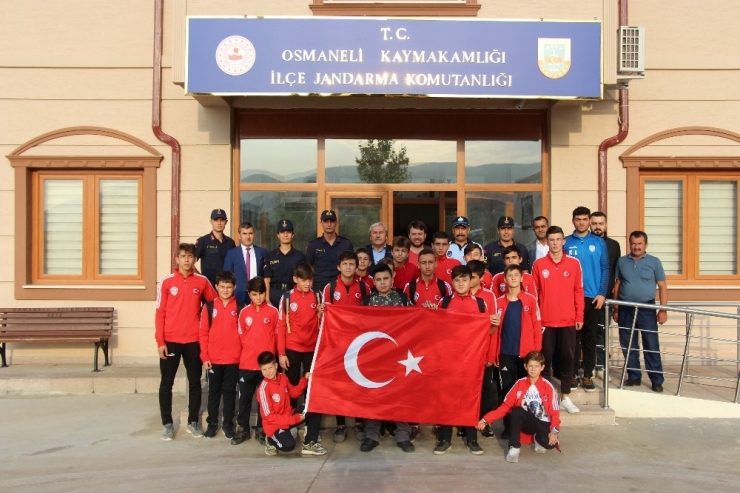 Başkan Şahin Ve Sporculardan ‘Barış Pınarı Harekâtı’ Destek Ziyareti