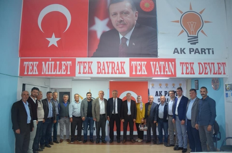 Başkan Yaman, Ak Parti İlçe Teşkilatı Üyeleri İle Bir Araya Geldi
