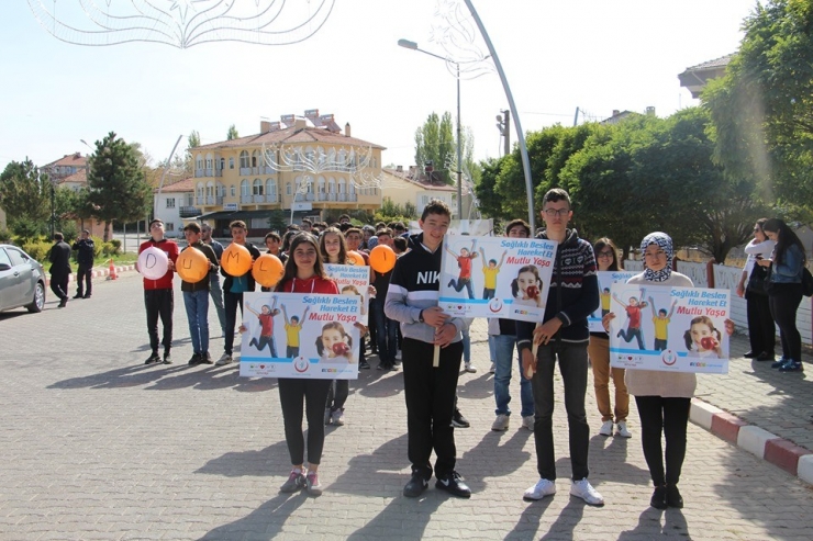Dumlupınar’da ’’Sağlıklı Yaşam Yürüyüşü’’ Gerçekleştirildi