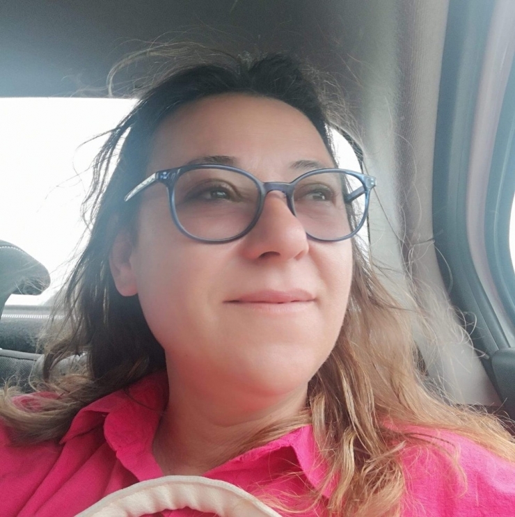 Otomobil Otobüs Durağına Daldı: 3 Ölü