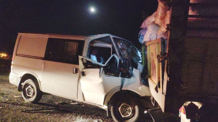 Gaziantep’te Midibüs İle Traktör Çarpıştı: 5 Yaralı