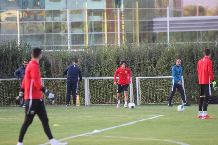 Kayserispor, Kasımpaşa Maçına Hız Kesmeden Hazırlanıyor