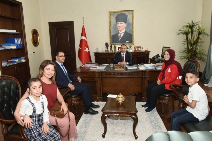 Rekortmen Okuldan Vali Soytürk’e Ziyaret