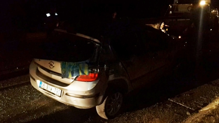 Köpeğe Çarpmamak İçin Direksiyonu Kırınca Kaza Yaptı: 5 Yaralı