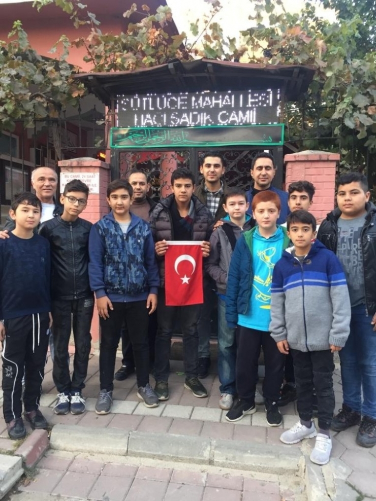 Mehmetçiğe Destek Olmak İçin Sabah Namazında Buluştu