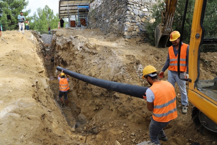 Kavaklıdere’nin Alt Yapı Hizmeti Başladı
