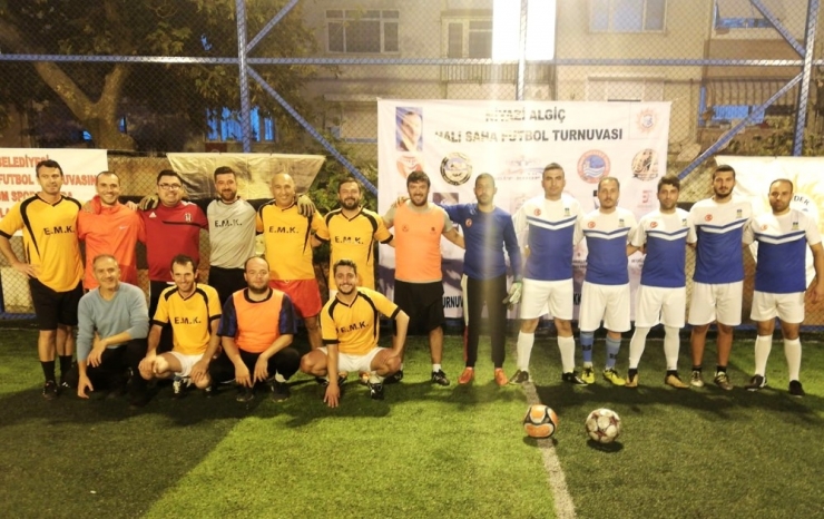 Niyazi Algıç, Futbol Turnuvası Başladı