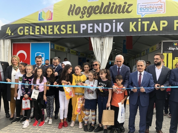 Pendik 4. Geleneksel Kitap Fuarı Kapılarını Açtı