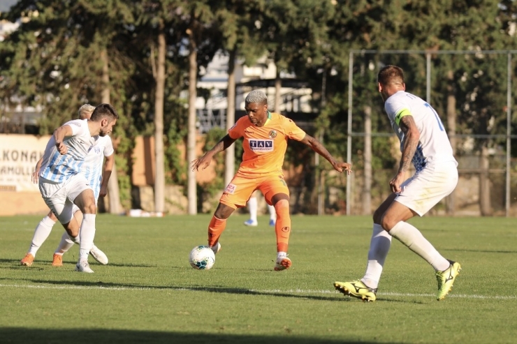 Hazırlık Maçı: Aytemiz Alanyaspor: 2 - Fc Desna: 2