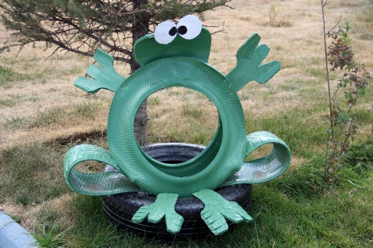 Aşçı Şaban Usta Araba Lastiklerinden Sanat Eseri Yapıyor