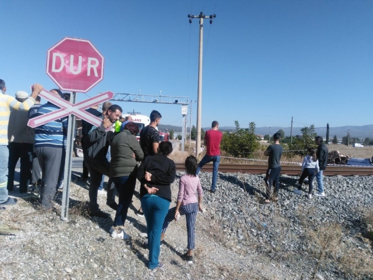 Hemzemin Geçidinde Facia: 2 Ölü, 1 Ağır Yaralı