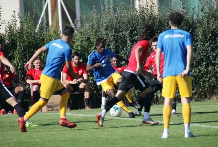 Kayserispor Hazırlık Maçı Yaptı