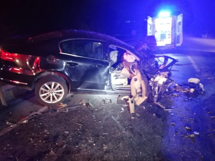 Alkollü Sürücünün Kullandığı Kamyonet Ters Yöne Girdi: 1 Ölü, 3 Yaralı