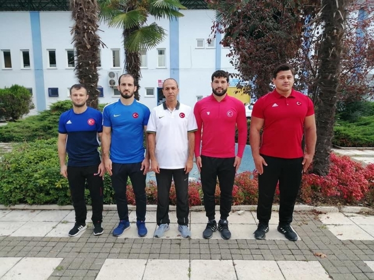 Şampiyon Güreşçiler Mehmetçik Oldu