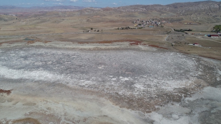Köye Adını Veren Göl Kurudu
