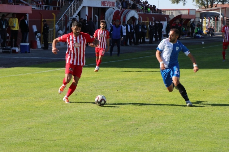 Futbolcular, Barış Pınarı Harekatı’nı Asker Selamı İle Destekledi