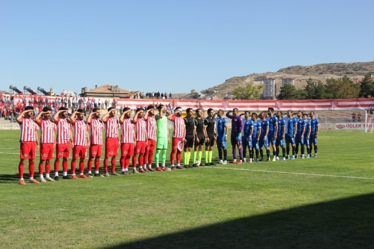 Futbolcular, Barış Pınarı Harekatı’nı Asker Selamı İle Destekledi