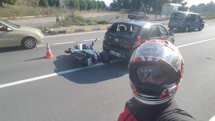 Motosiklet İle Otomobil Çarpıştı: 2 Yaralı