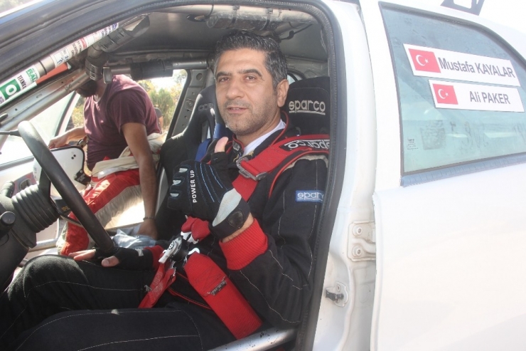 Başkan Kayalar, Pistin Tozunu Attırdı