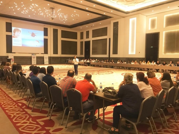 Rehber Öğretmenlere ’Özgüven Projesi’ Eğitimi