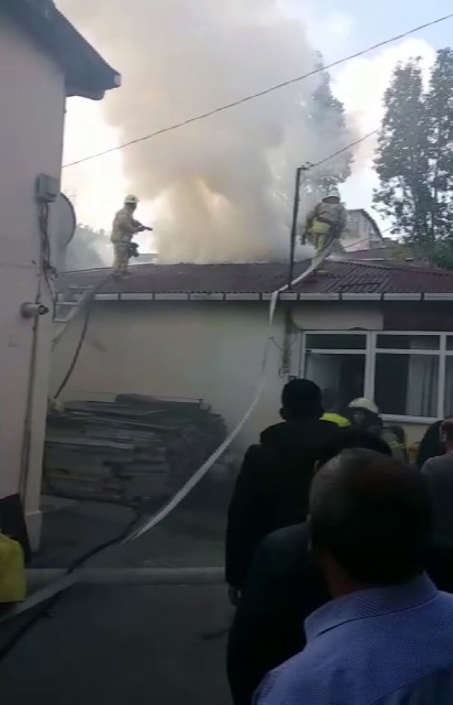 Sobadan Çıkan Yangın Yüzünden Evde Bulunan Hamile Kadın Zor Anlar Yaşadı