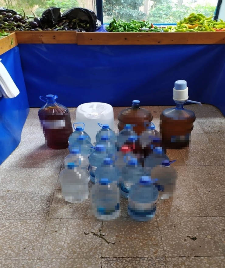 185 Litre Kaçak İçki Ele Geçirildi