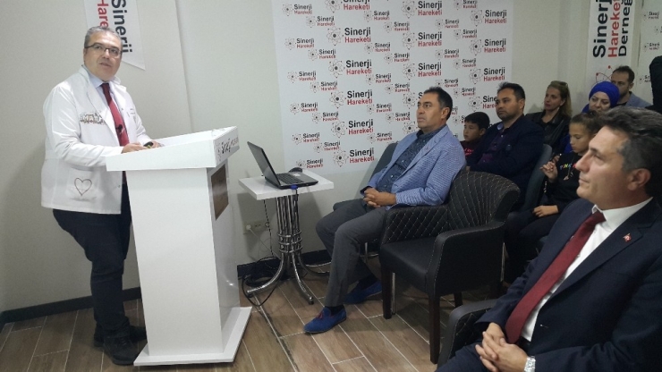 Prof. Dr. Yenilmez’den, ‘Hayatımızdaki Matematik’ Konulu Konferans