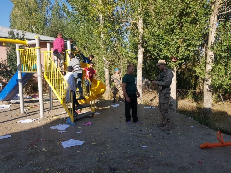 Kars’ta Jandarmadan “Türkiye Huzur Ve Güven” Uygulaması