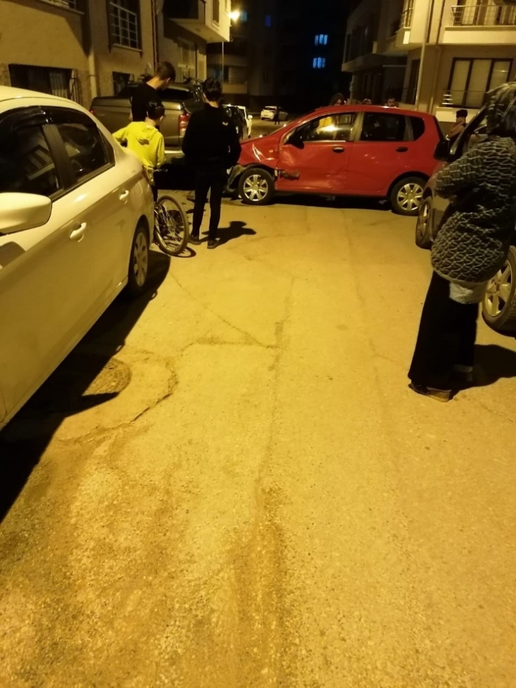 Kaza Sonrası El Frenini Çekmeyi Unuttu, Faciadan Dönüldü