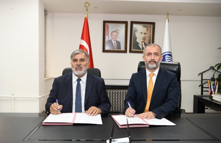 Saü’de Öğrenciler Havacılık Sektörü Anlatıldı