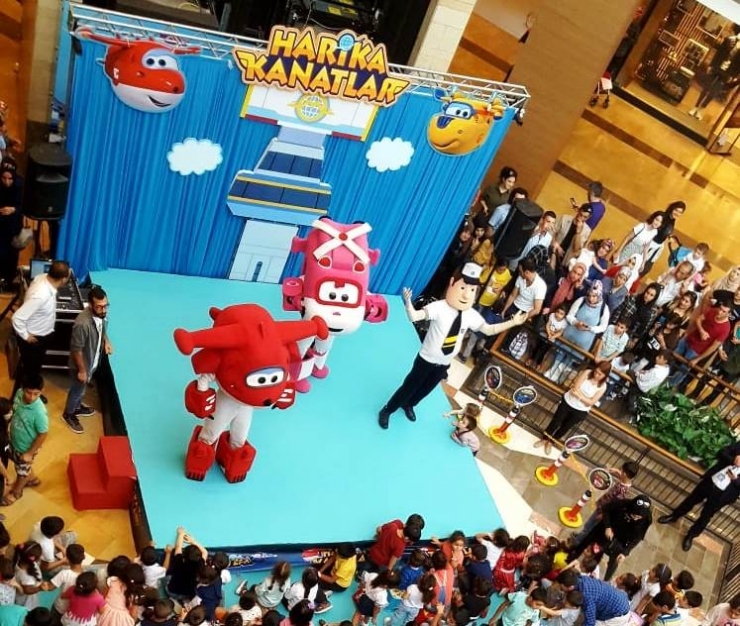 Şanlıurfa Piazza’da Sevimli Kahramanlar Çocuklarla Buluştu