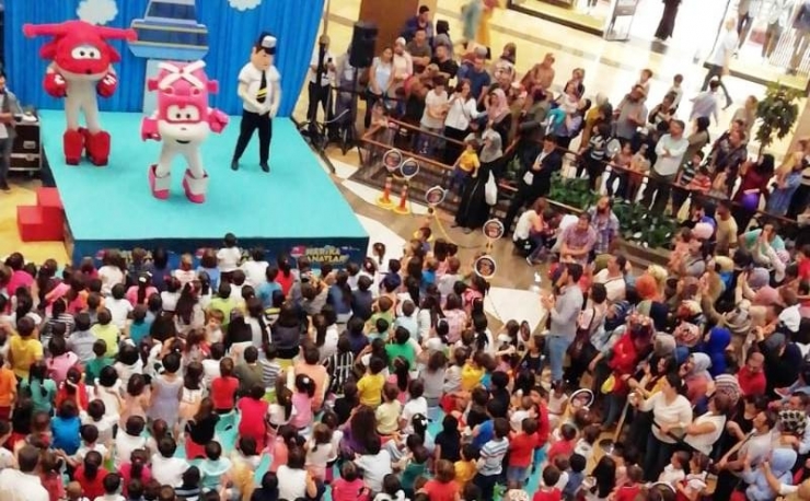 Şanlıurfa Piazza’da Sevimli Kahramanlar Çocuklarla Buluştu