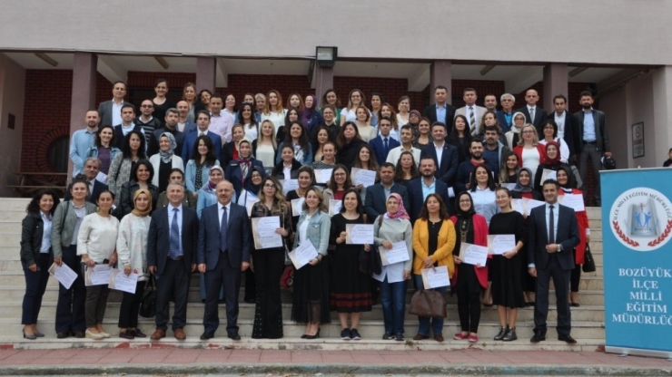 Proje Yürütücülerine Teşekkür Belgeleri Verildi