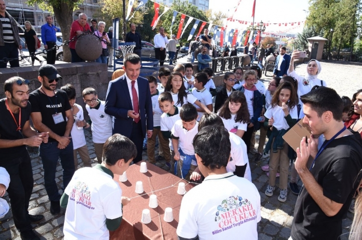 Bilim Ve Sanat Altındağ’da Çocukların Ayağına Gidiyor