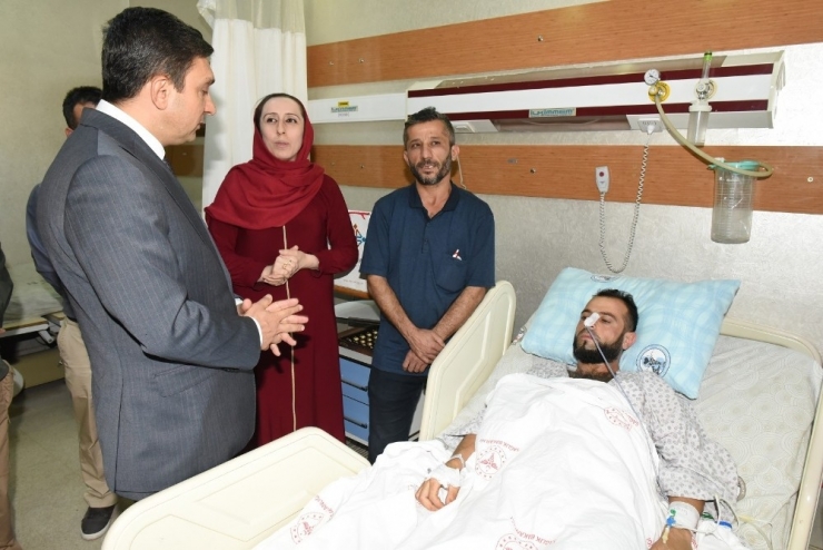 Vali Şahin, Nusaybin’e Atılan Havan Toplarından Yaralananları Ziyaret Etti