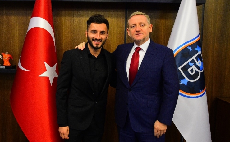 Enver Cenk Şahin’e Bir Destek De Başakşehir’den Geldi