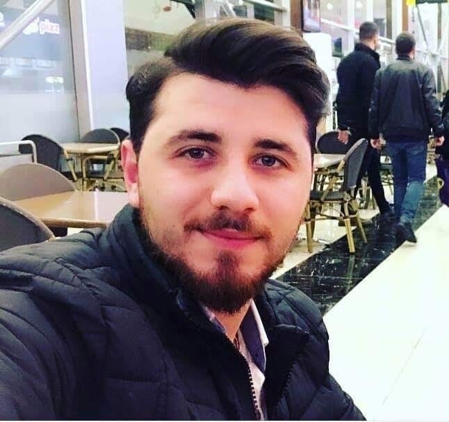 Kamyonla Otomobil Kafa Kafaya Çarpıştı: 1 Ölü