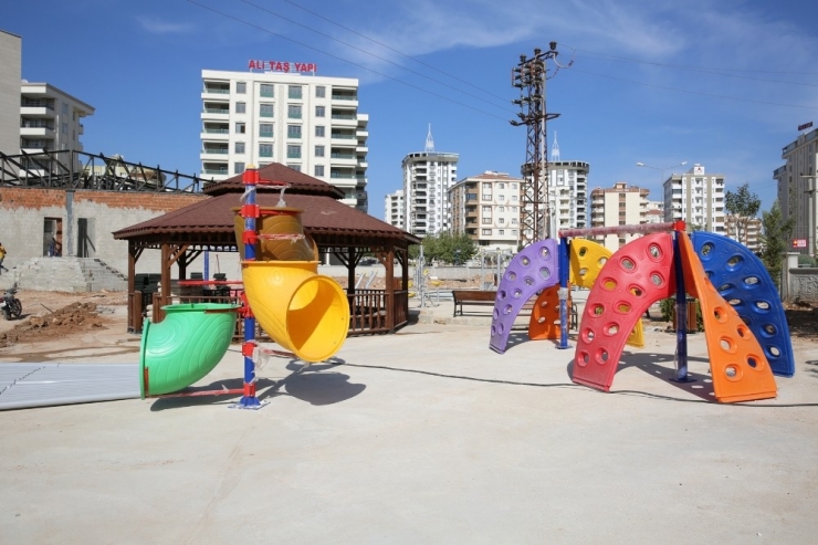 Karaköprü’de Engellilere Özel Parkta Sona Doğru