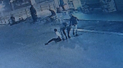 Bir Kişiyi Kafasından Bir Kişiyi Sırtından Vurdu